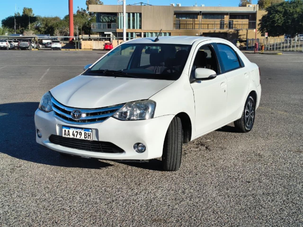 Toyota Etios Platinum 2016 At | Cuero | Impecable - Service Y Rto Recién Hechos