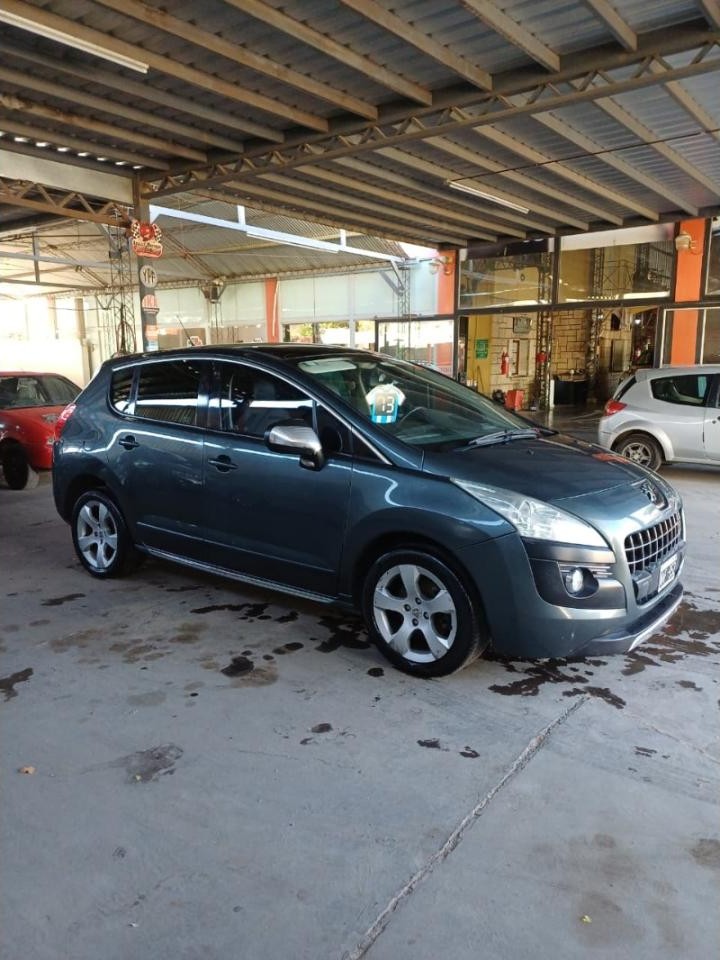 Peugeot 3008 5 Puertas Impecable