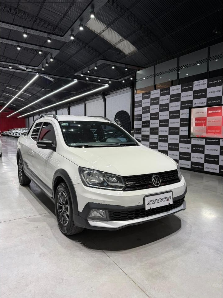 Volkswagen Saveiro Dc 1.6 Cross Mq 110cv 2022 137.200km