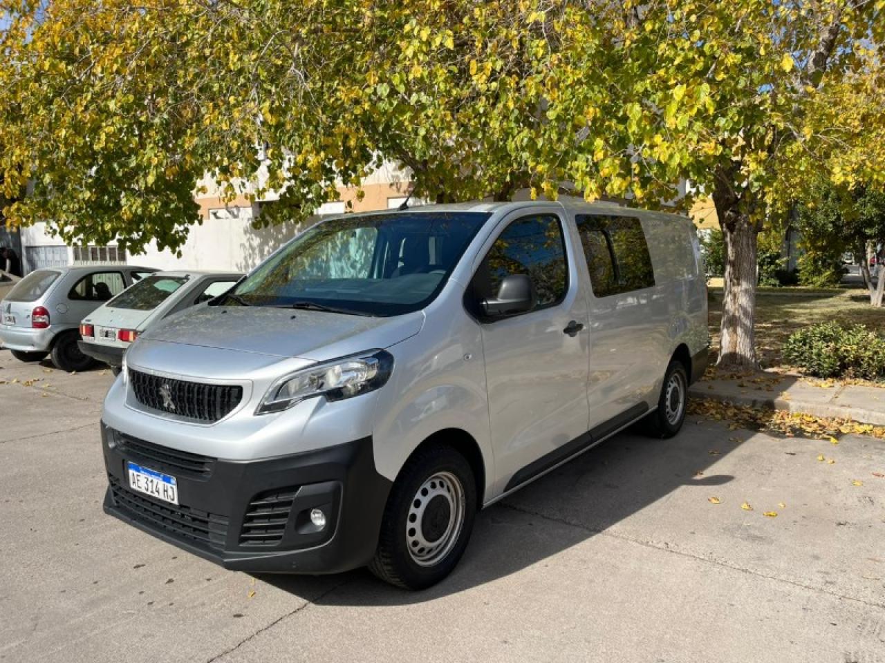 Peugeot Expert 2020 1.6 Hdi Premium 6 Asientos