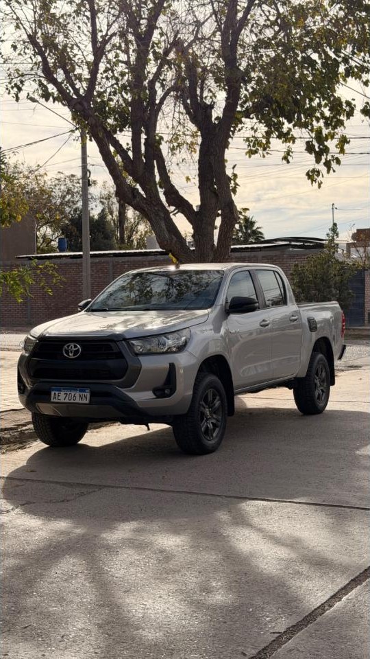 Toyota Hilux Sr 2.4 L21 4x2 2021