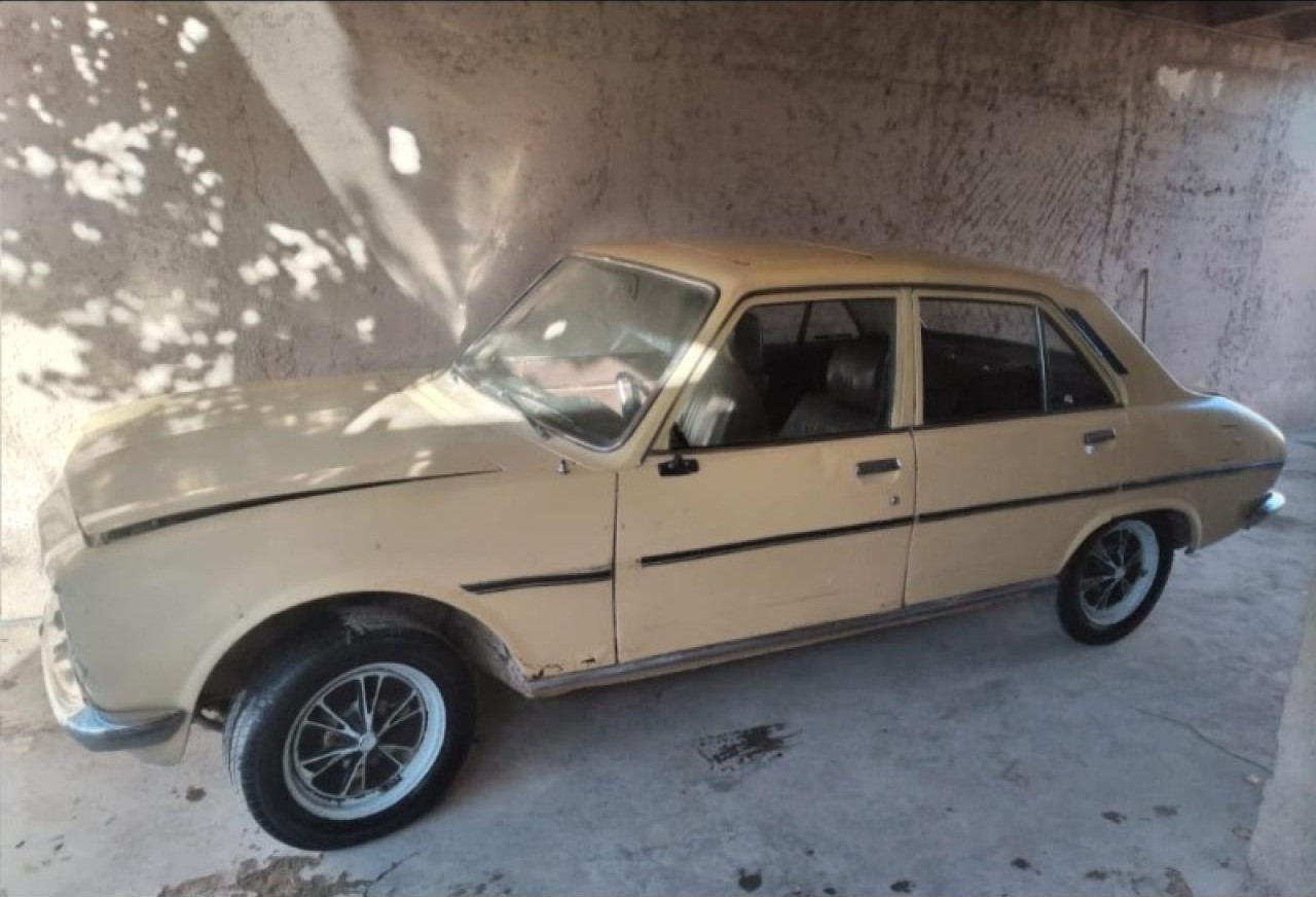 Peugeot 504, Titular. Equipo De Gas. Tapa Quemada