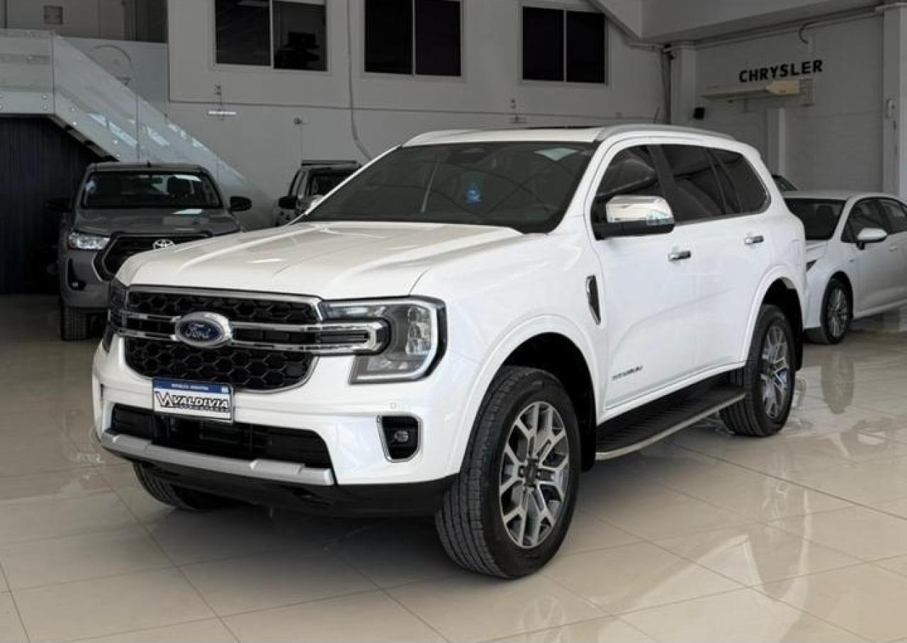 Ford Everest Titanium 2.3 Ecoboost Año 2025