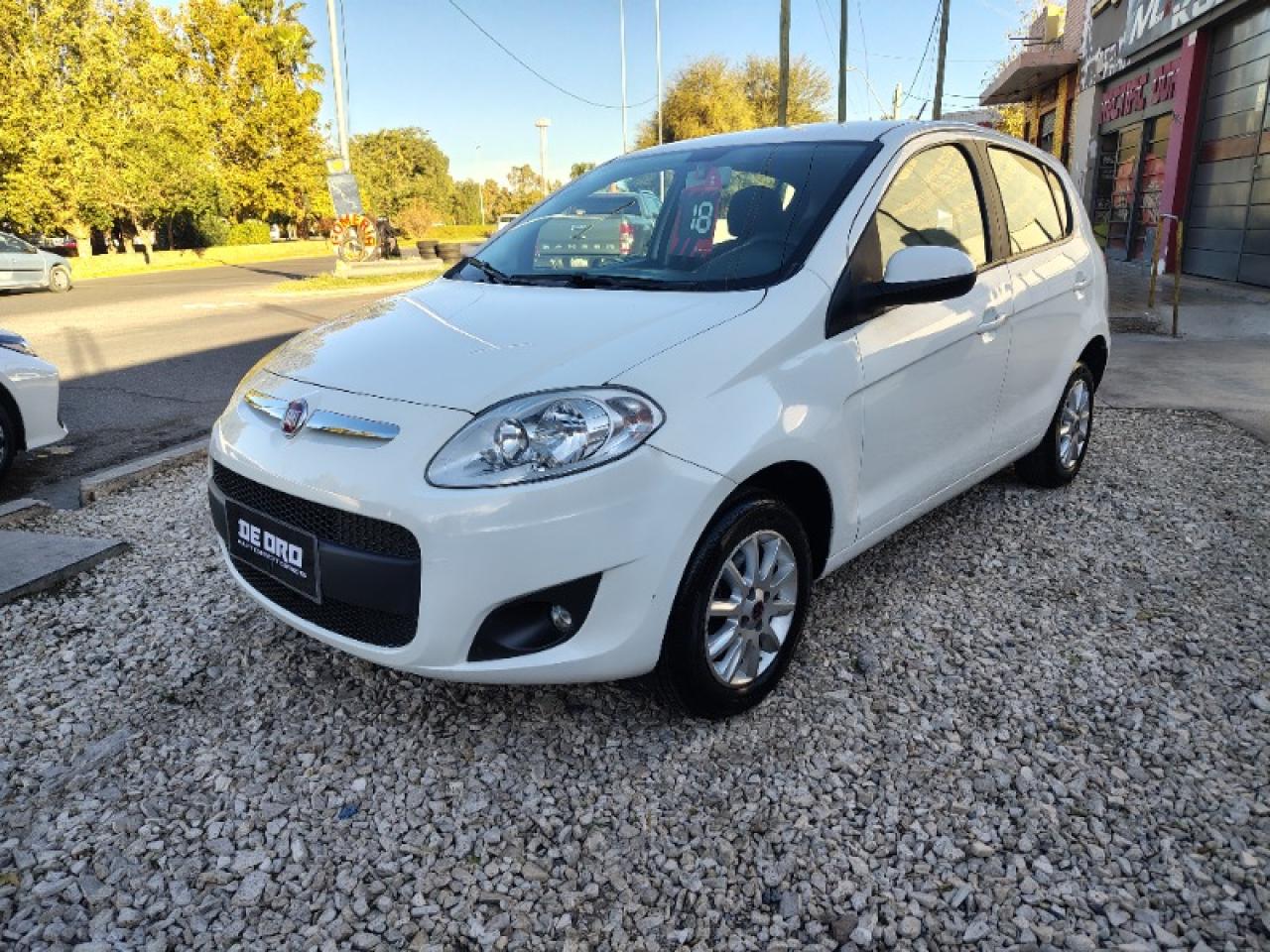 Fiat Palio Attractive 1.4, Año 2018.