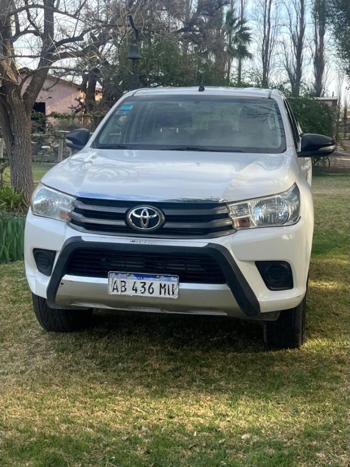 Toyota Hilux Sr 2017 4x4