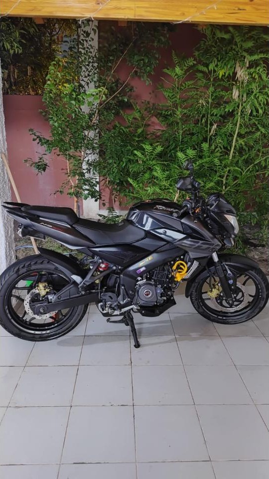 Rouser Ns 200 2022