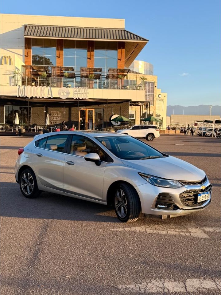 Chevrolet Cruze Premier Hatch 2020