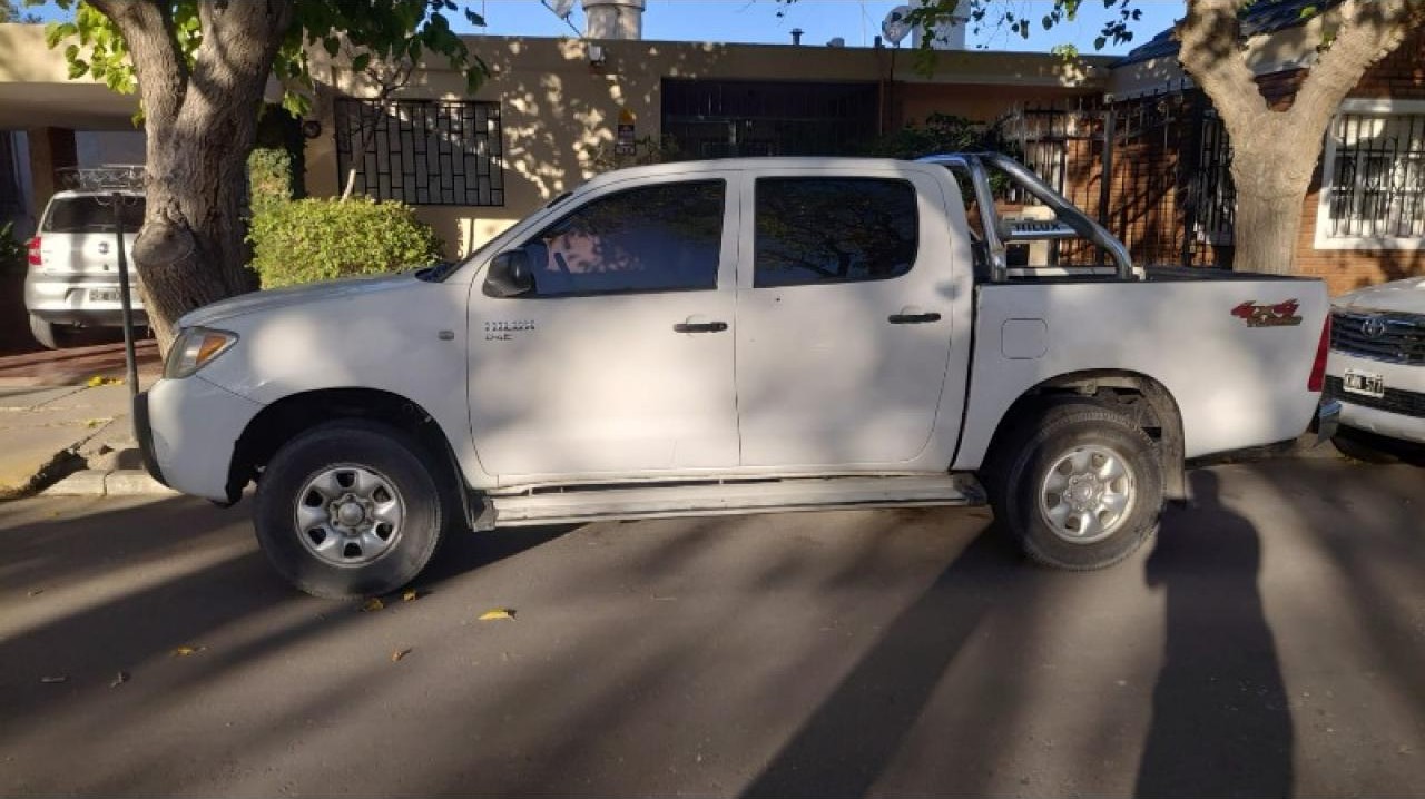 Toyota Hilux 2.5 4x4 Dx . Modelo 2005