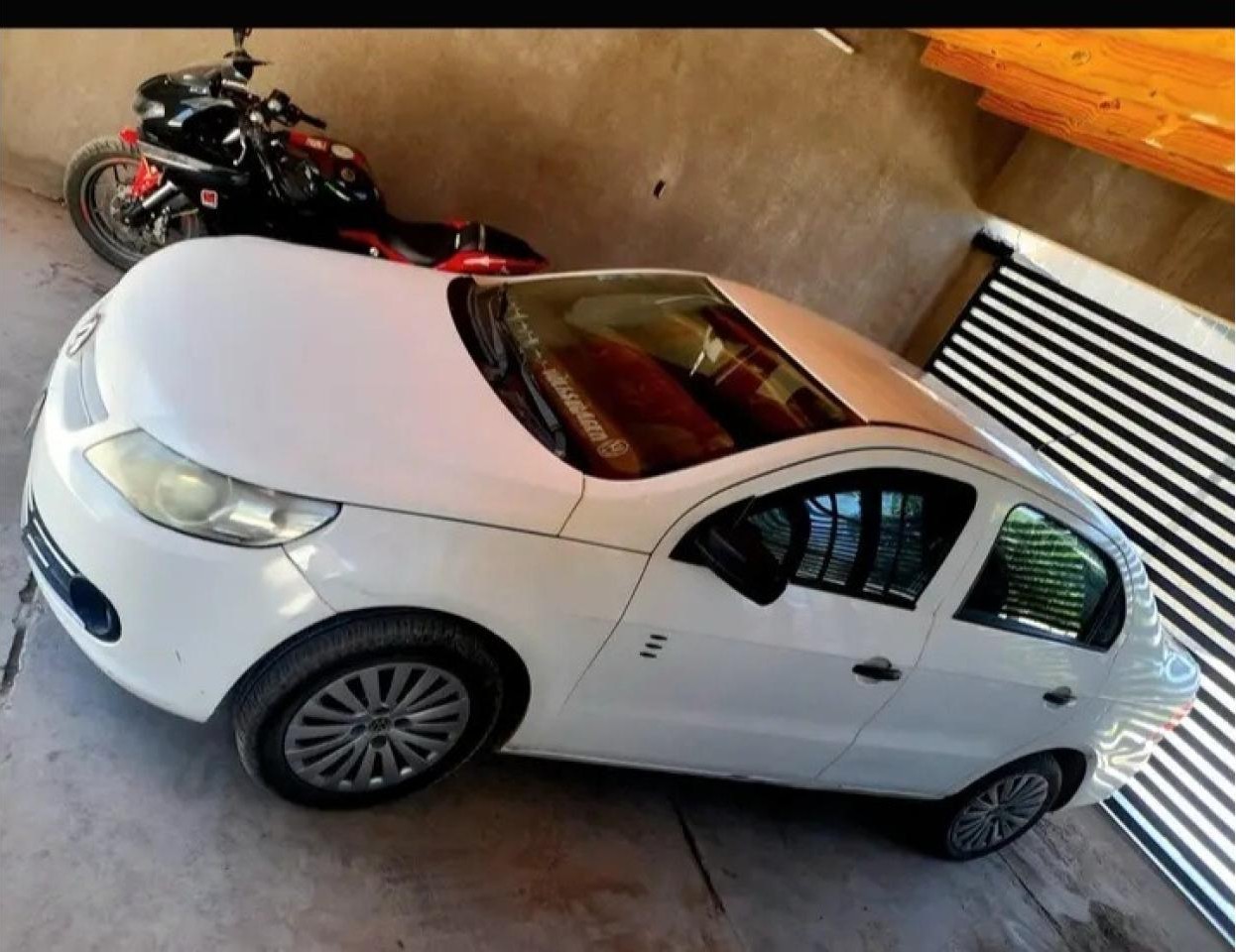 Volkswagen Voyage 1.6 2012