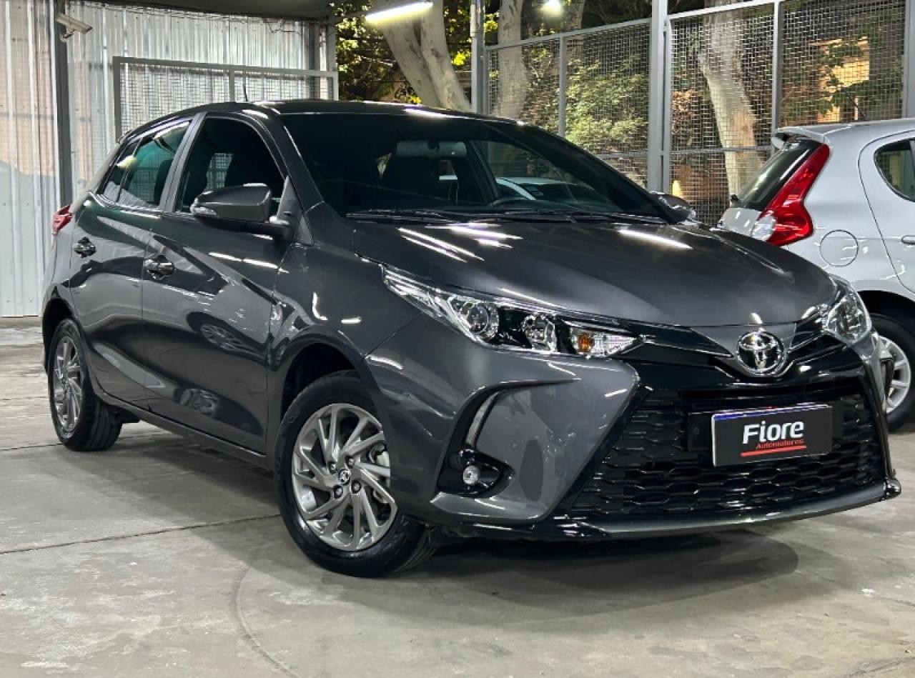 Toyota Yaris Xls 2023 Totalmente Impecable