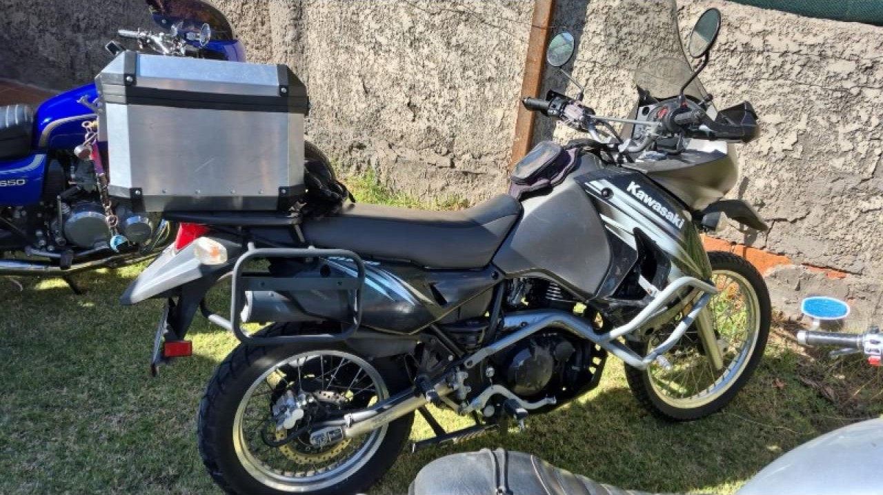 Kawasaki Klr 650 Año 2011 Impecable Con 12 Mil Millas