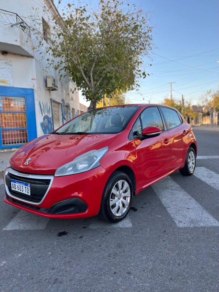 Peugeot 208 1.6 16v Active 2017 139.000km