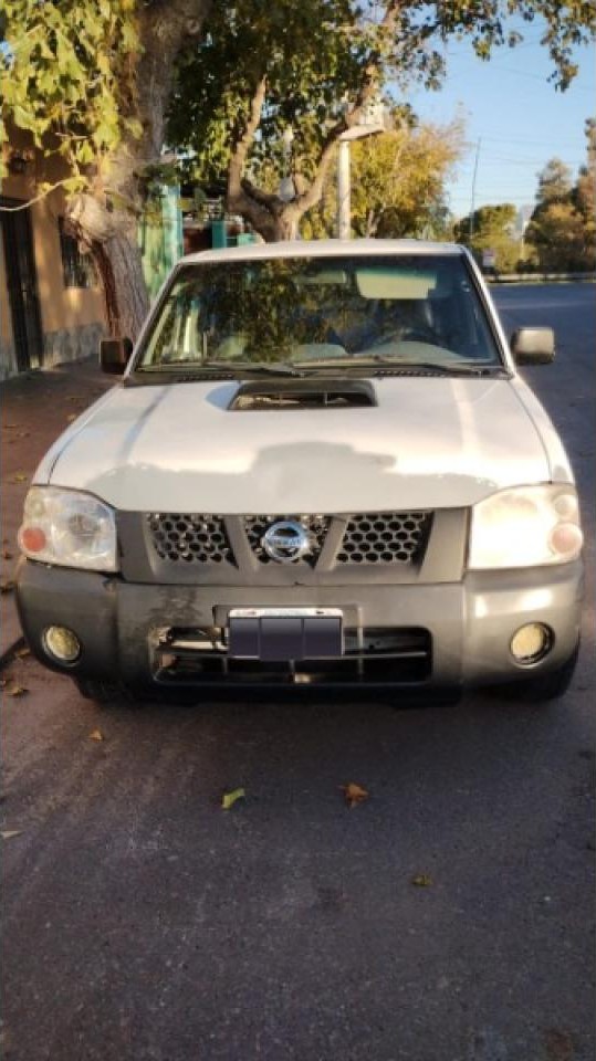 Nissan Np300
