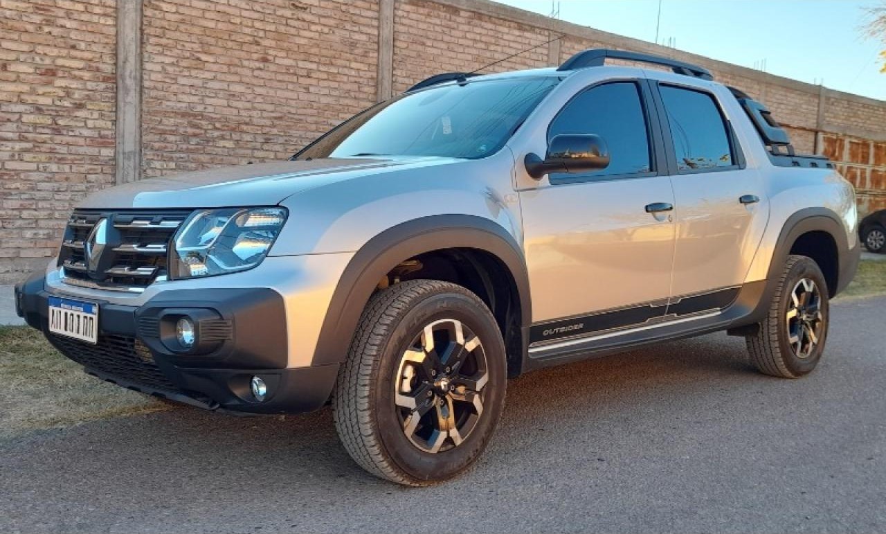 Renault Oroch Outsider 1.3 4x4 Turbo - Año 2025 (igual A 0 Km.)