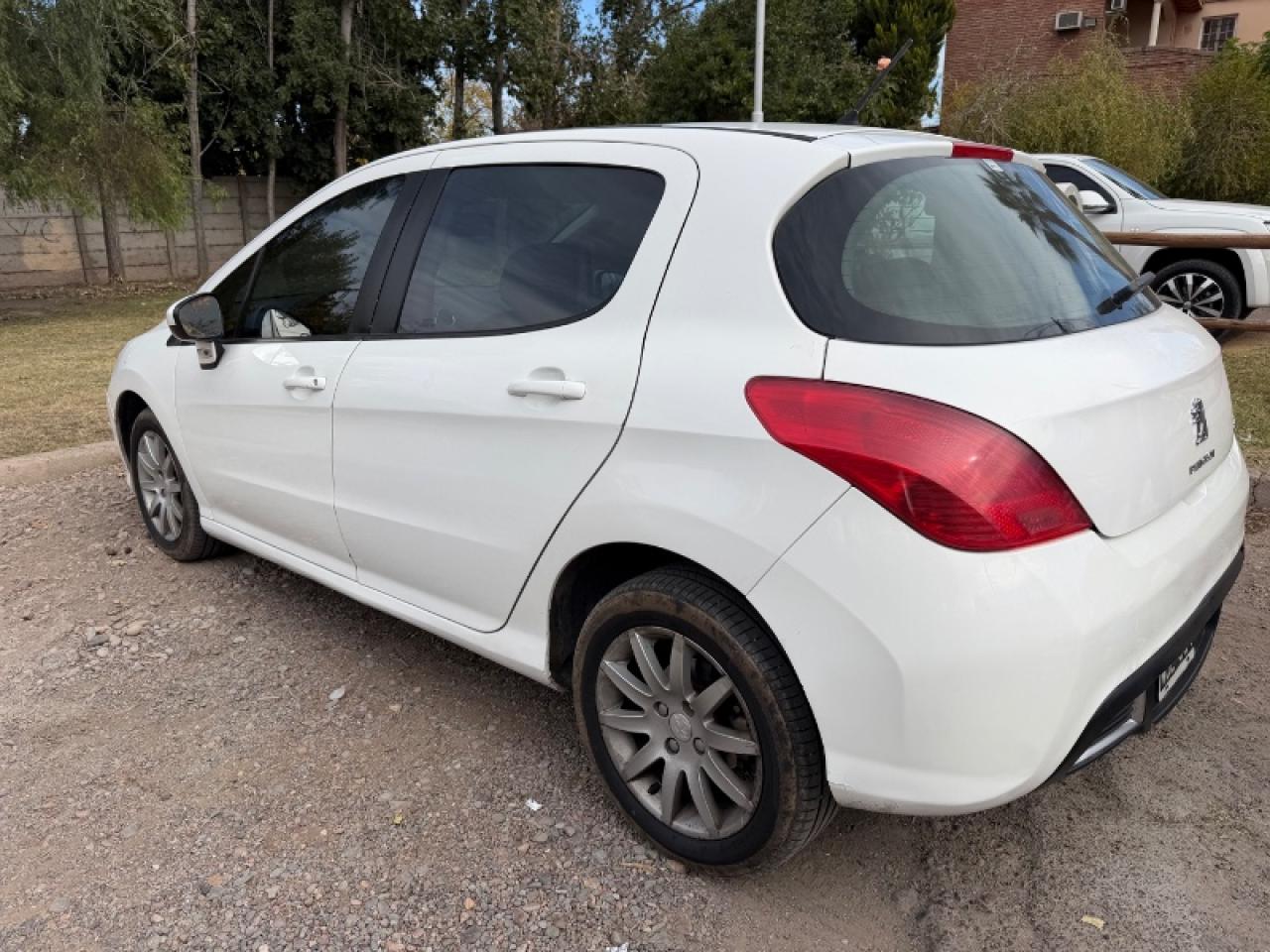 Peugeot 308 2013