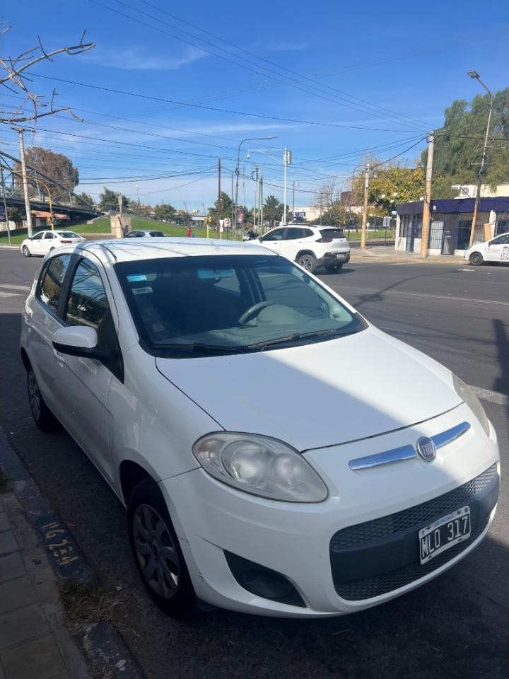 Fiat Palio Attractive 2013