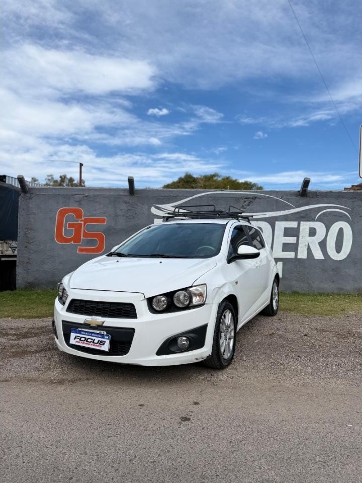Chevrolet Sonic Lt - 2014