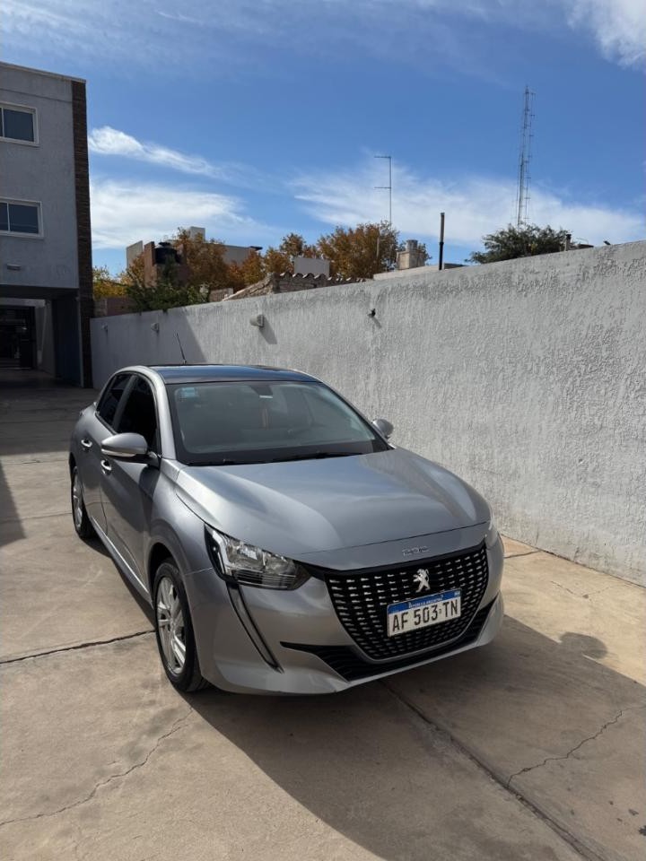 Peugeot 208 Active 2022 39.000km 1.6 Manual