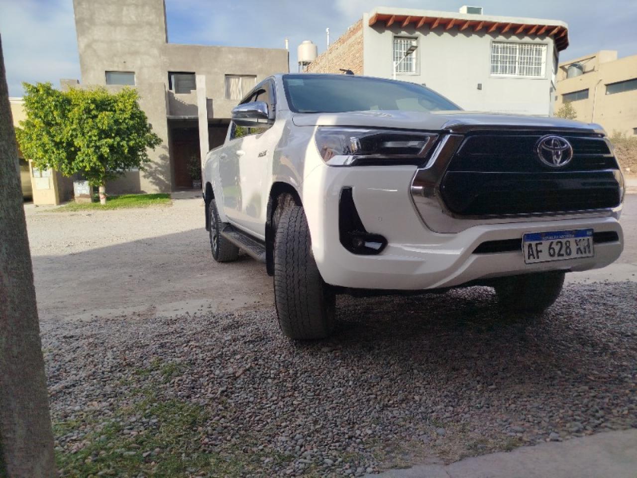 Toyota Hilux Srv - 60.000km - Titular - 4x2 Automática