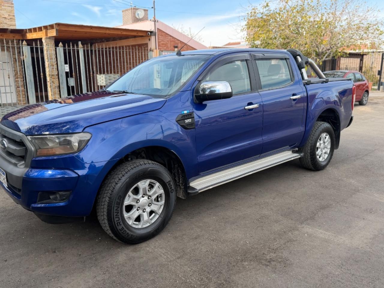 (vendo Urgente)ford Ranger Xls Automática 2016