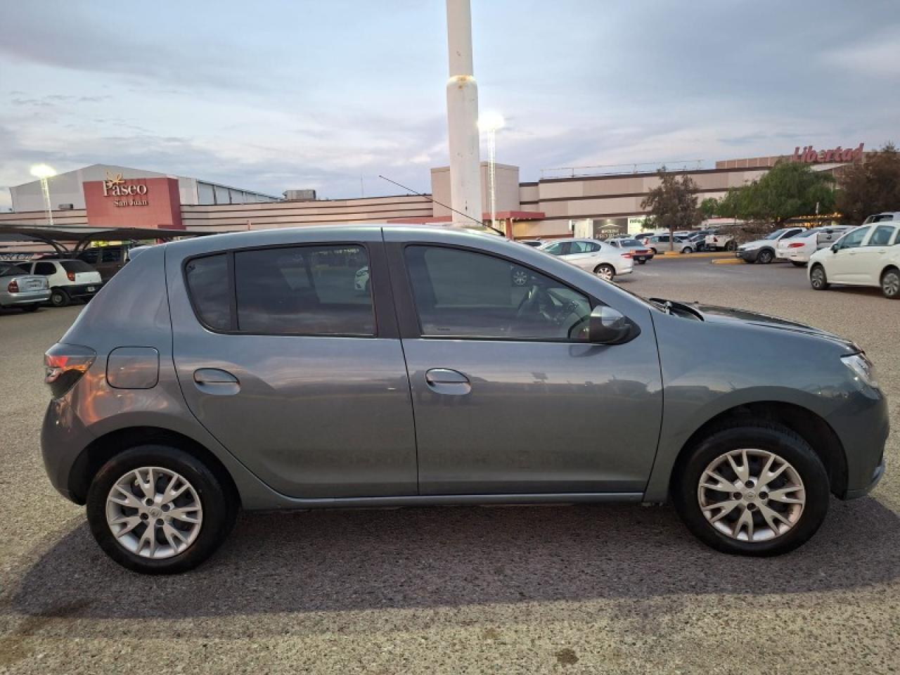 Renault Sandero Zen 1.6