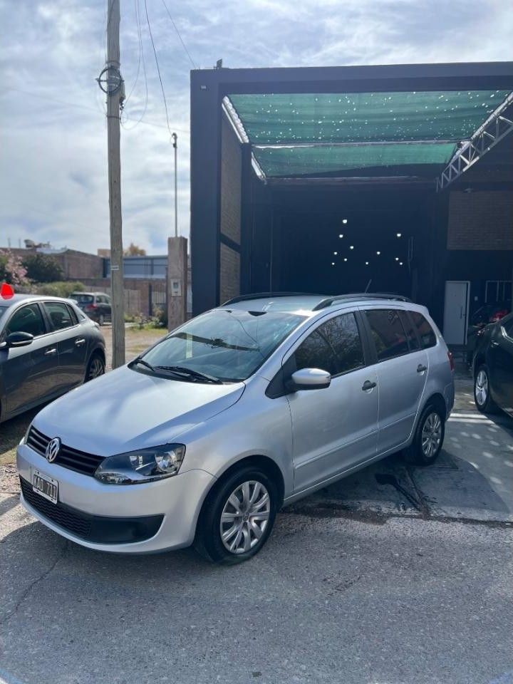 Volkswagen Suran 1.6 Año 2012 190.000km Excelente Estado Lista Para Transferir