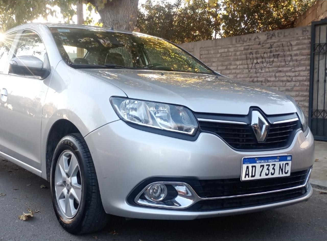 Renault Logan Full 2019 Impecable 80 Mil Kms