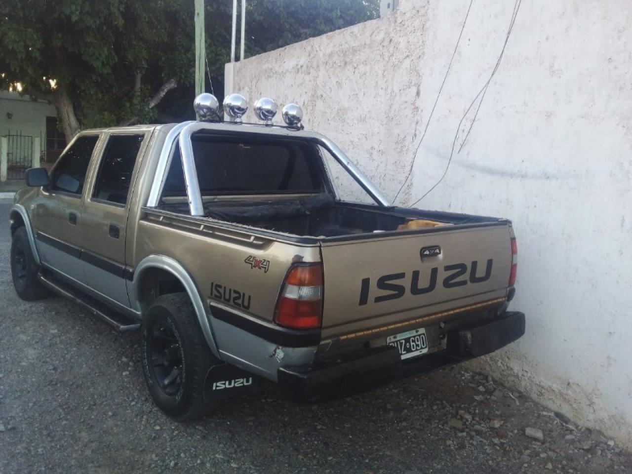 Isuzu Camioneta 4x4