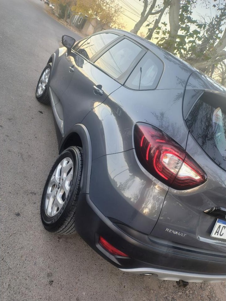 Renault Captur 2018 2.0 Impecable Nada Para Hacer Permuto Por Toyota Hilux Entrego Diferencia