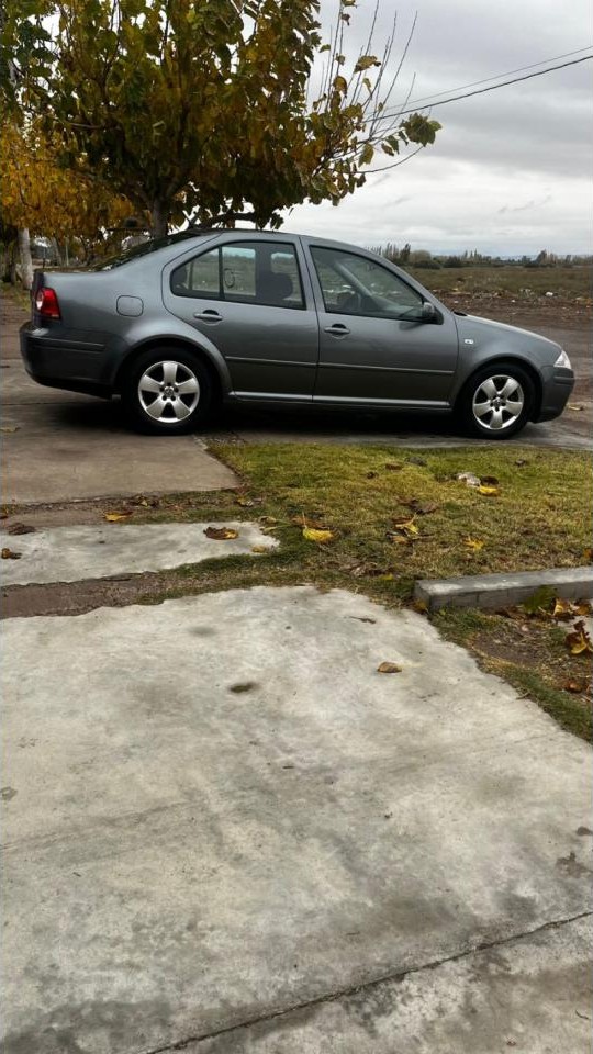Volkswagen Bora Trendline 2011 Vendo/ Permuto
