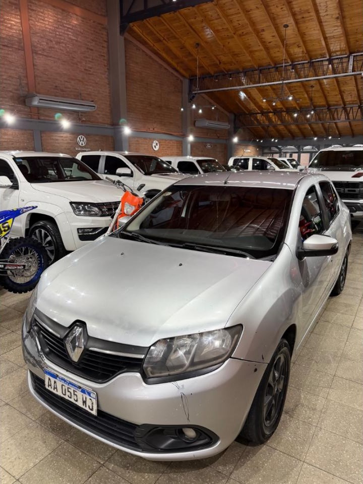 Renault Logan 2016