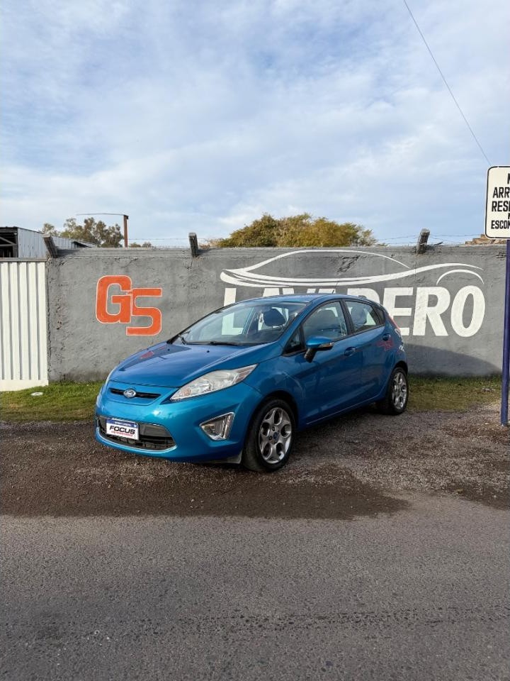 Ford Fiesta Titanium - 2013 - Impecable