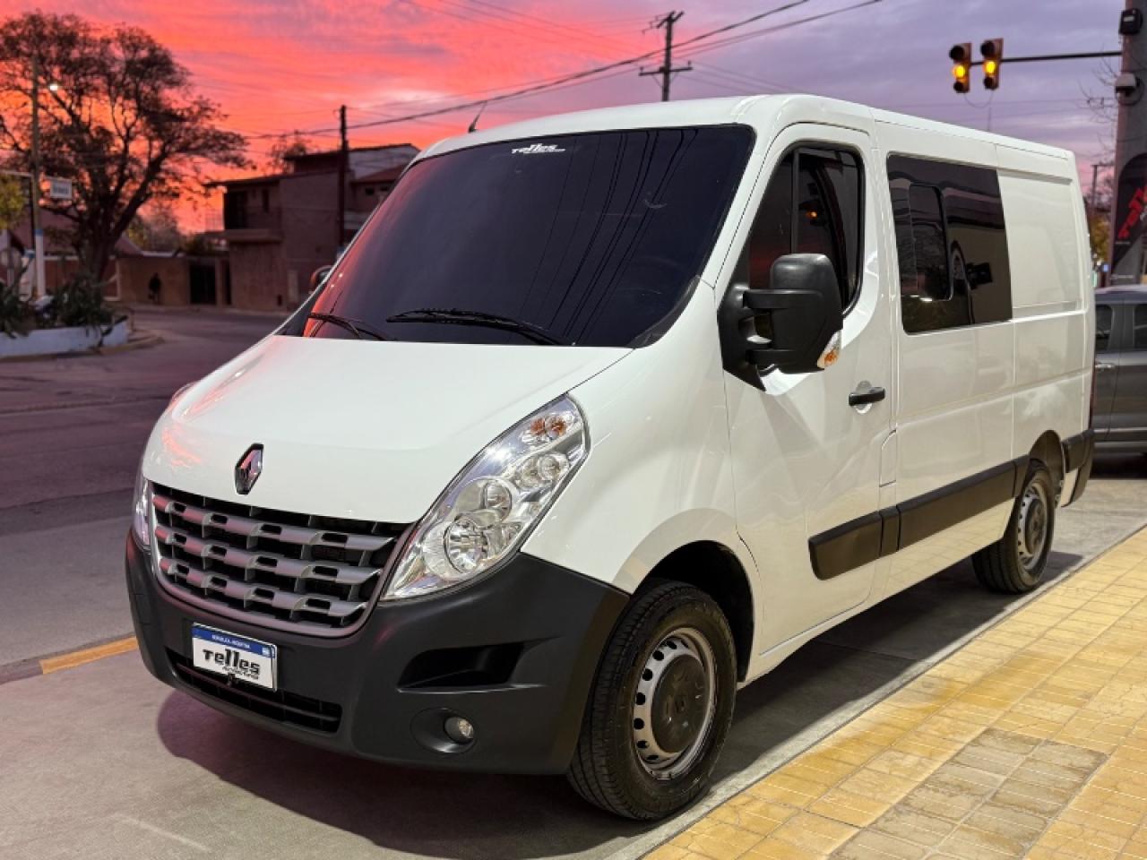 Renault Master L1h1 Familiar 2.3 165cv 6mt Año 2020