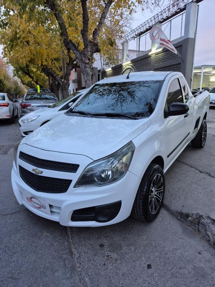 Chevrolet Montana Ls 2012
