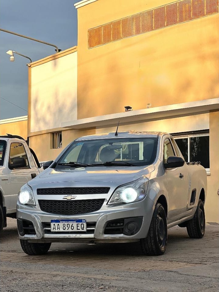 Remato Chevrolet Montana 2017 Aire Y Dirección