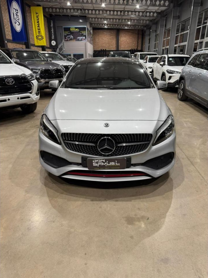 Merecdes Benz A250 Sport - Modelo 2017