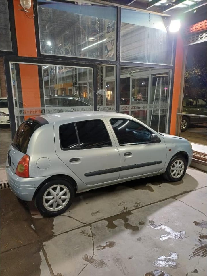 Renault Clio Diesel 2001