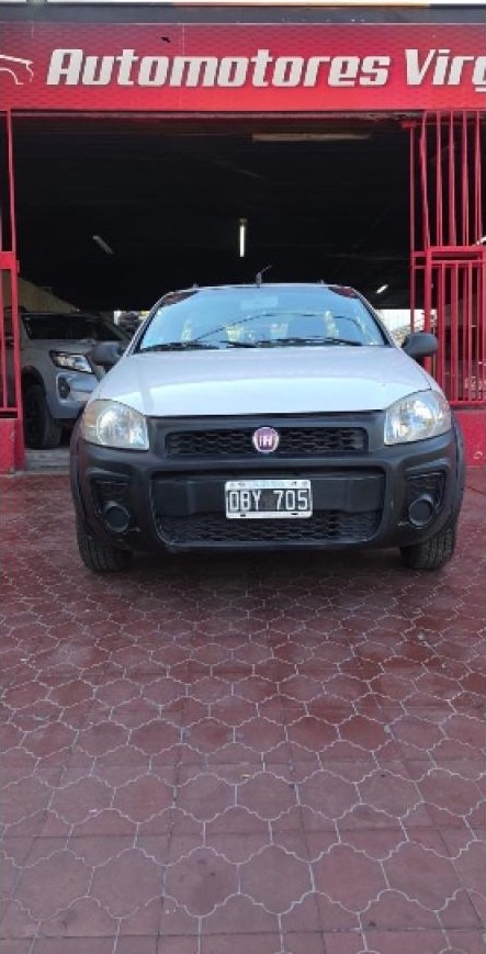 Fiat Strada 2012