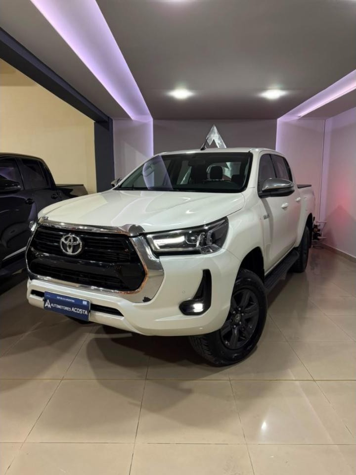 Toyota Hilux Srv 4x4 2022 (84.000km)