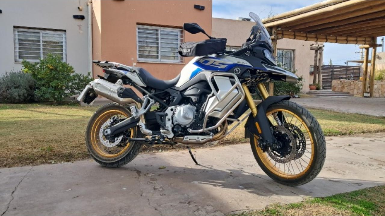 Voge Ds900x 1500km