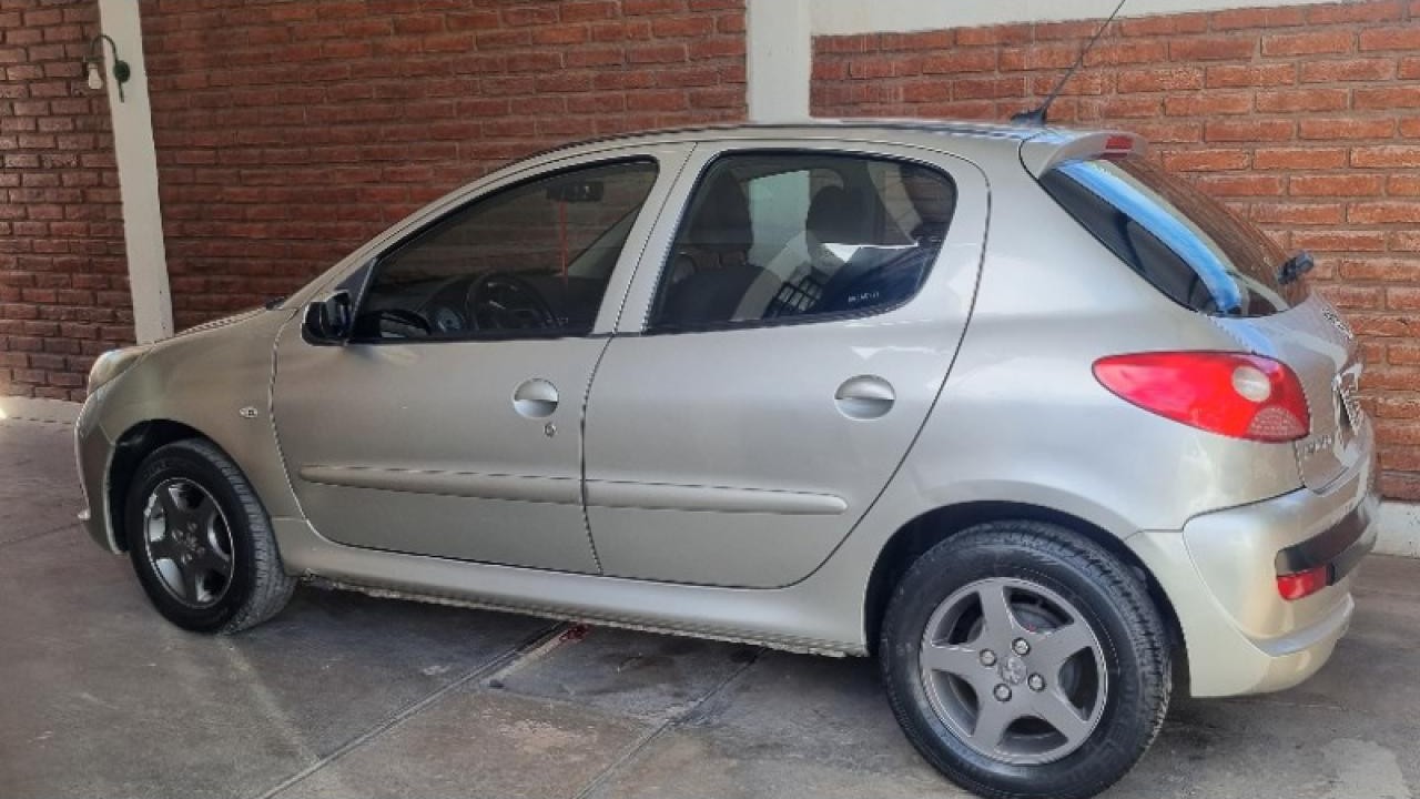Peugeot 207. 2009. Impecable.