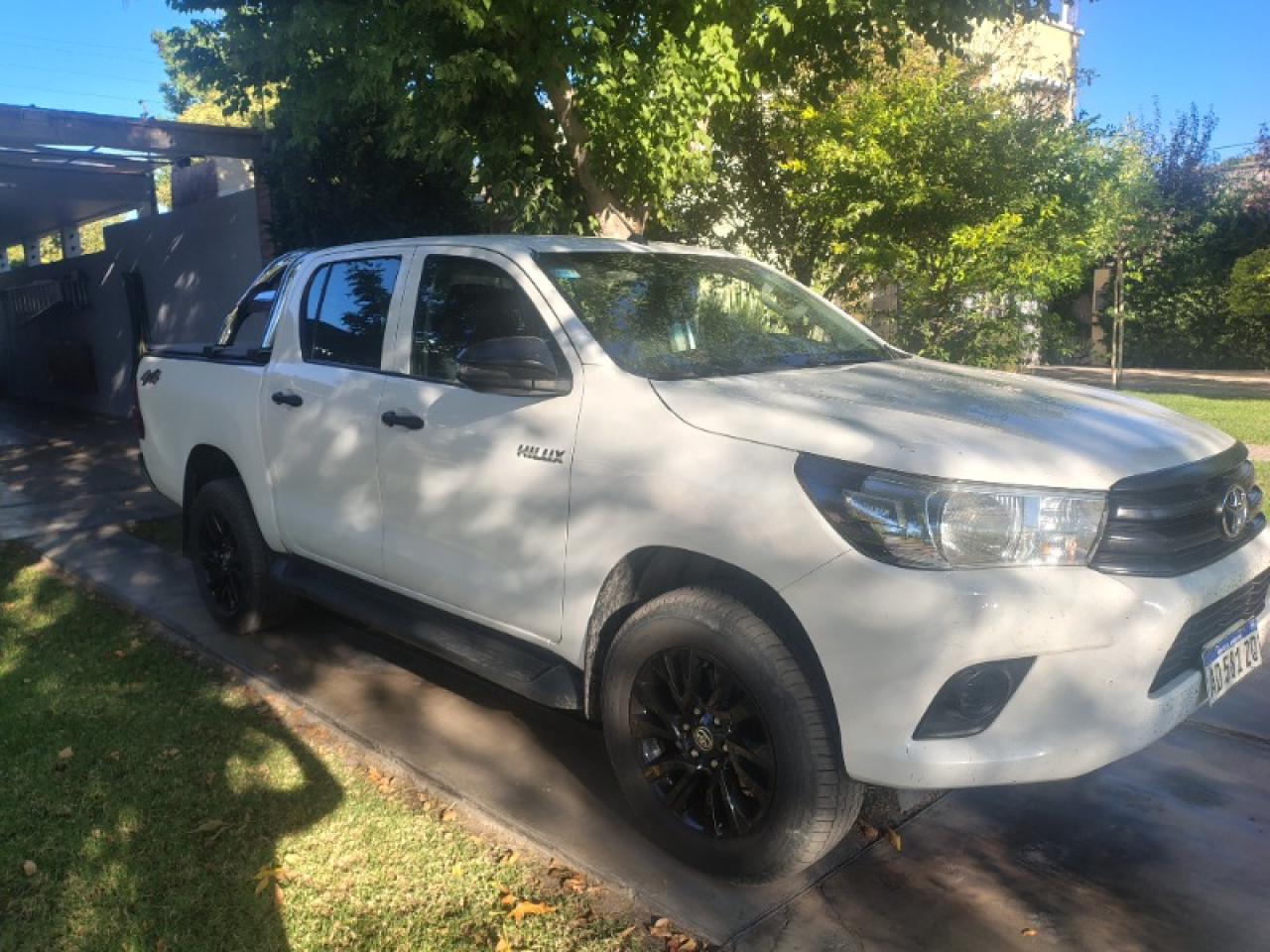 Toyota Hilux 4x4 Doble Cabina, 2019, Inmaculada, 135 Mil Kms
