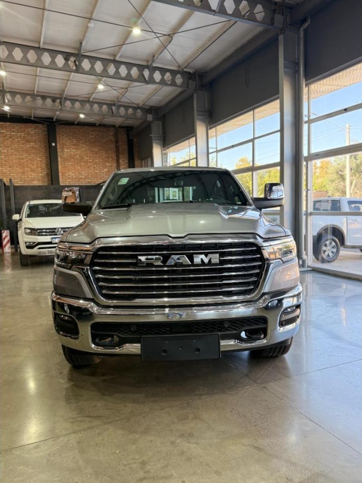 Dodge Ram 1500 Laramie 3,0l At8 4x4 Modelo 2025