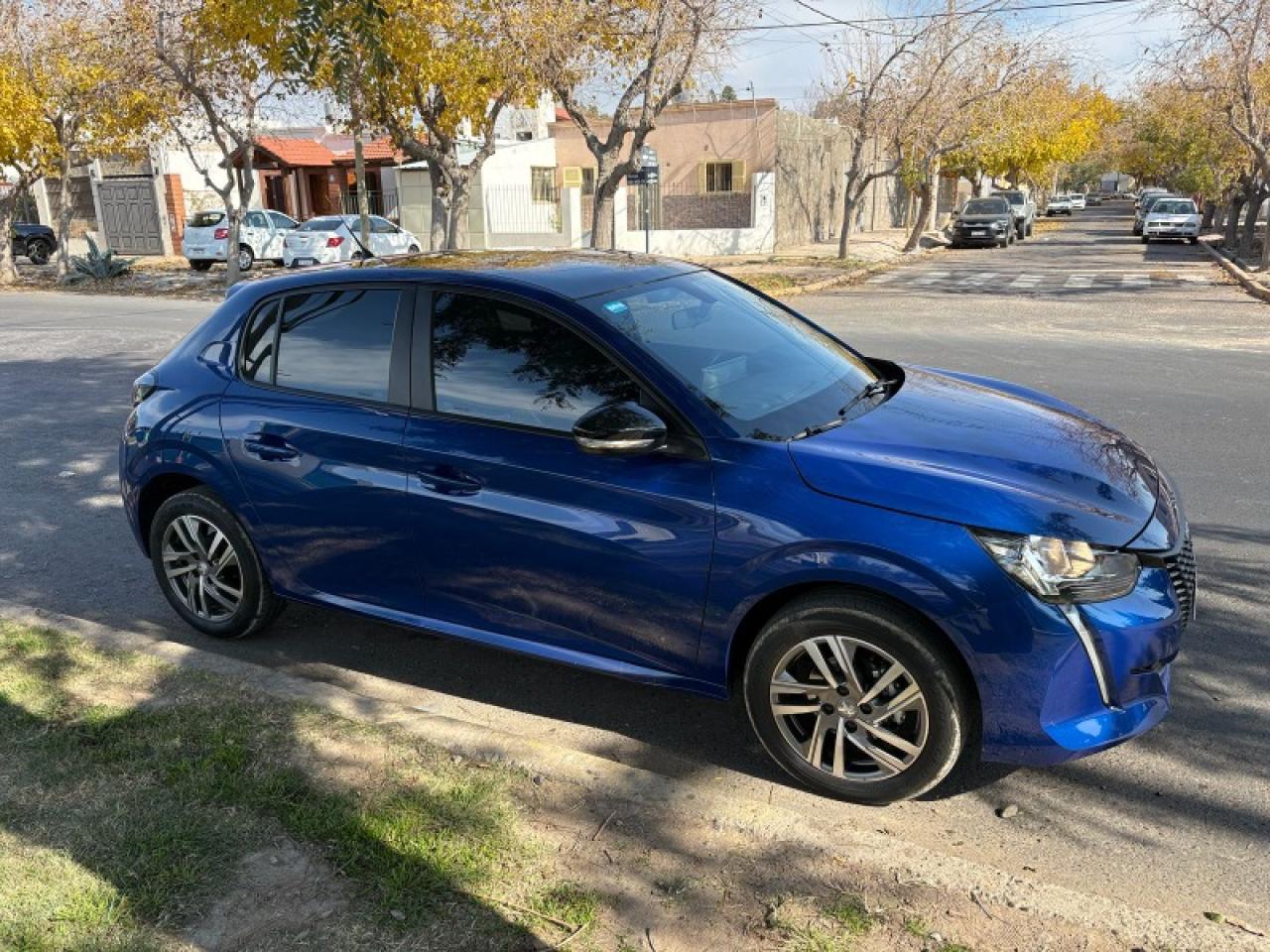 Peugeot 208 Allure - Mod. 2024 - 29000 Km - Unico Dueño - Impecable