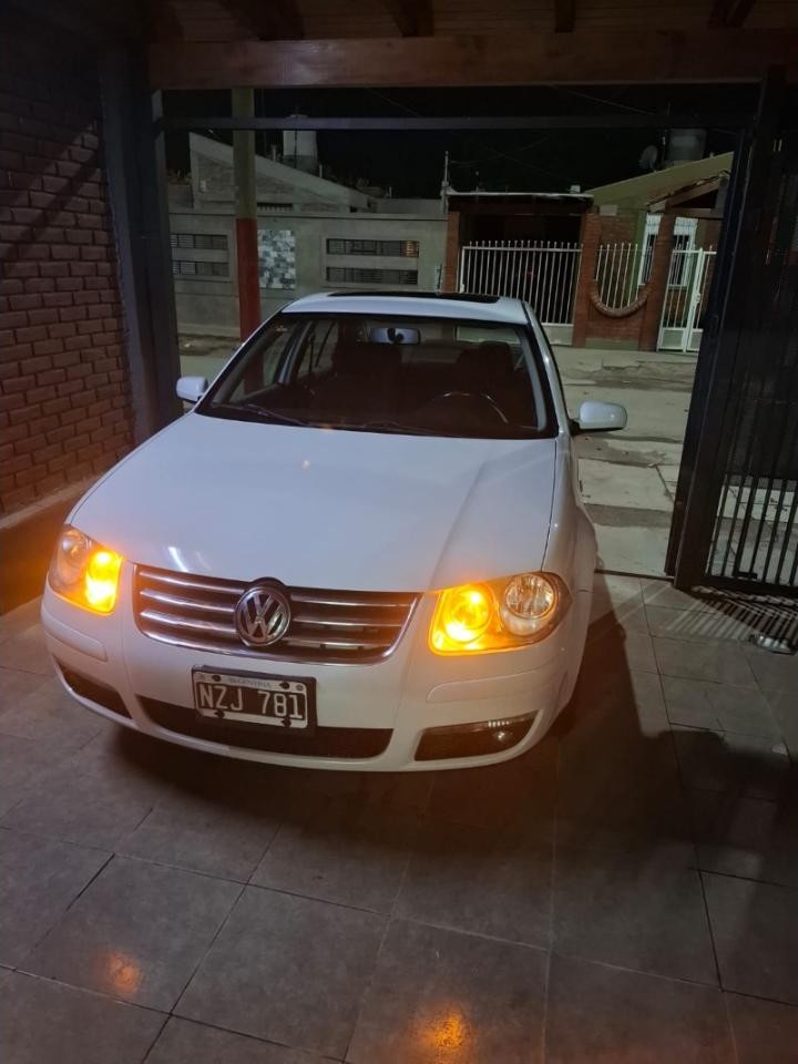 Volkswagen Bora 2.0 2014