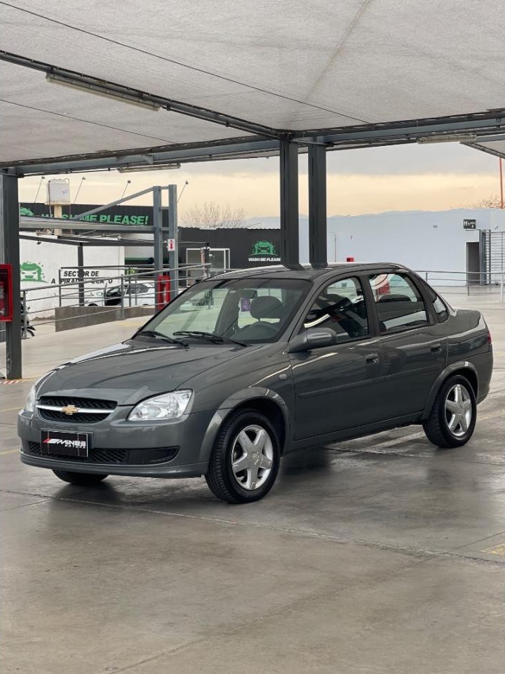 Chevrolet Classic Lt 2014