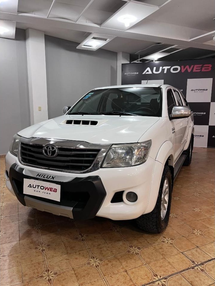 Toyota Hilux Srv 3.0 4x4 Cuero