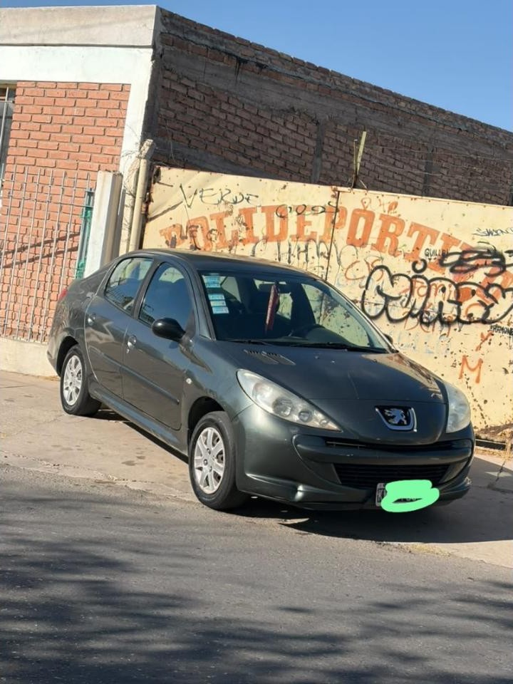 Peugeot 207 Modelo 2011 En 8 Millones Unica Mano. Escucho Oferta Razonable