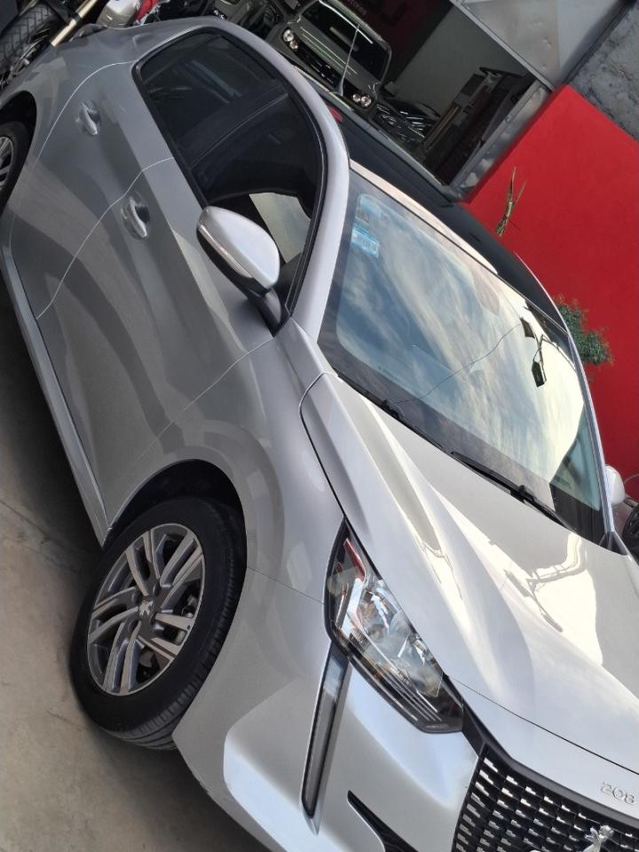 Peugeot 208 1.6 Allure Plus At 2021 50000km
