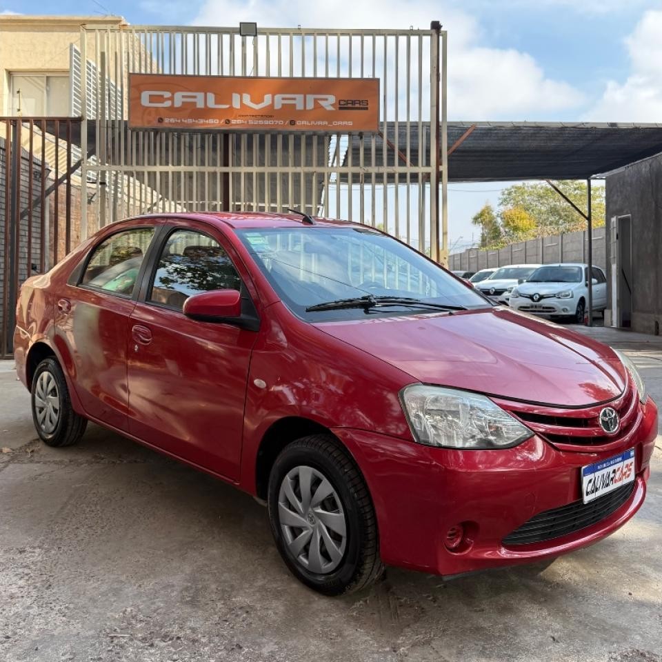 Toyota Etios Xs 1.5 Mt6 2016